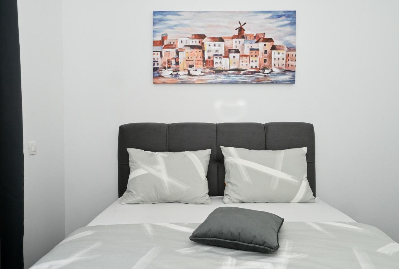 Luxury Apartment White Crystal Kaštela エクステリア 写真